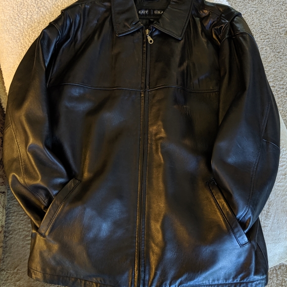 Men's Leather Coat - Picture 3 of 7
